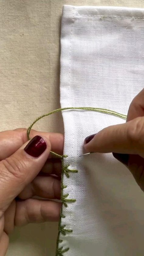 Padded Embroidery Tutorial, Basic Tailoring For Beginners, Edge Embroidery Ideas, Simple Neckline Designs, Flower Party Favors, Embroidery Lines, Paper Petals, Stitching Designs, Corak Menjahit