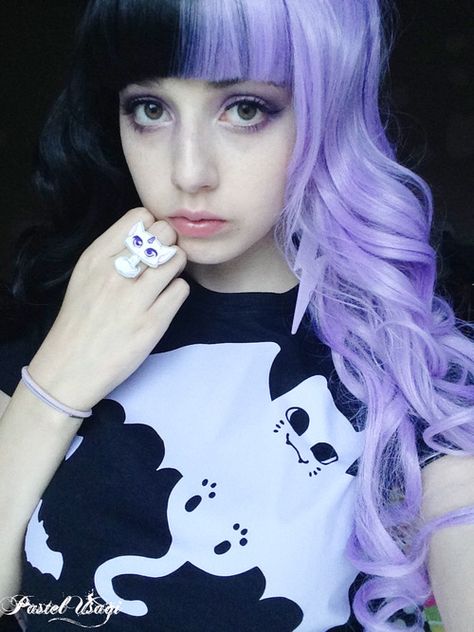 Creepy Cute, Spooky Kawaii, Pastel Goth Pastel Usagi Tumblr < half black half pastel purple lavender lilac hair Black And Pastel Purple Hair, Lilac And Black Hair, Half And Half Hair Color Purple, Black And Lavender Hair, Lavender And Black Hair, Half Purple Half Black Hair, Half And Half Hair, Split Dye, Split Dyed Hair