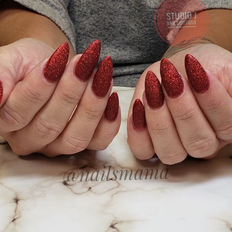 Almond gel red nails sugared glitter Gel Red Nails, Silver And Red Nails, Sugar Glitter Nails, Red Nails Almond, J Nails, Nail Boutique, Sugar Glitter, Red Sugar, Polygel Nails