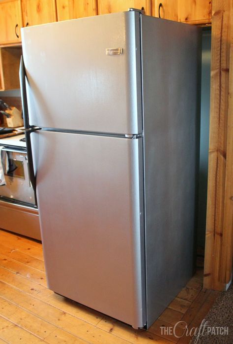 The Craft Patch: I Painted My Appliances!!! (Liquid Stainless Steel Review) Painting Appliances, Paint Refrigerator, Black Fridges, Slate Appliances, Stainless Steel Paint, Thrifty Decor Chick, Stainless Steel Refrigerator, Goth Home Decor, Kitchen Upgrades