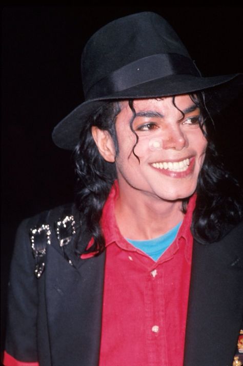 MJ Michael Jackson 1990, Michael Jackson Hot, Michael Jackson Bad Era, Hee Man, Michael Jackson Wallpaper, Jackson Bad, Photos Of Michael Jackson, Michael Jackson Smile, Michael Jackson Bad