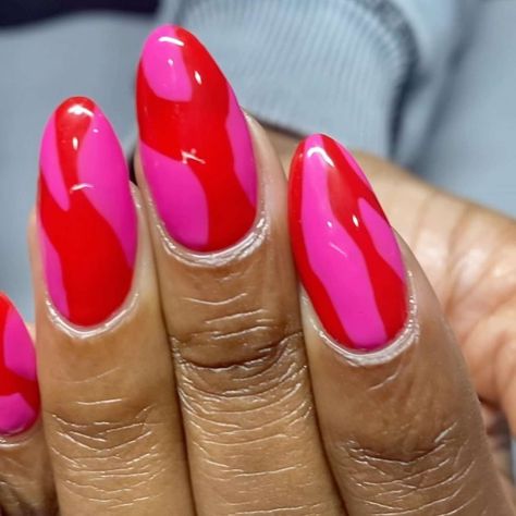 22 Pink and Red Nail Ideas That Bring Romance to Your Fingertips Red And Pink Nails Ideas, Pink And Red Nail Designs, Pink Red Nails, Pink And Red Nails, Red Nail Inspo, Red Nail Ideas, Emoji Nails, Velvet Nails, Nail Pops