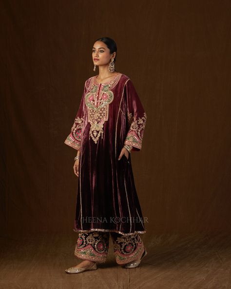 Heena Kochhar, Ombre Velvet, Velvet Suit Design, Embroidery Fashion Detail, Colour Combinations Fashion, Velvet Dress Designs, Salwar Designs, Pakistani Dress, Classy Dress Outfits