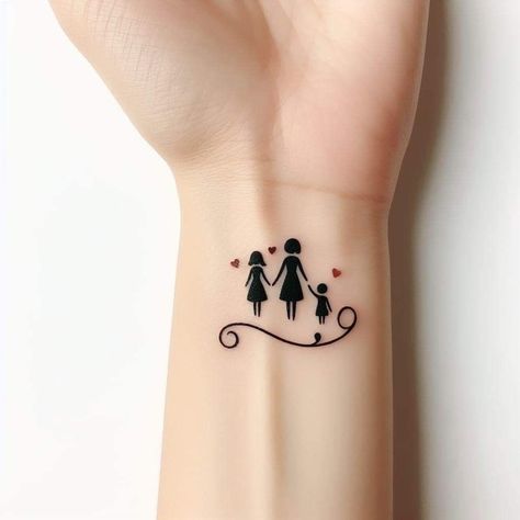 Tattoo Hijos, Wrist Tattoos Words, Family Tattoo Ideas, Mother Tattoos For Children, Motherhood Tattoos, Name Tattoos For Moms, Tattoo Design For Hand, Family Tattoo Designs, Petit Tattoo