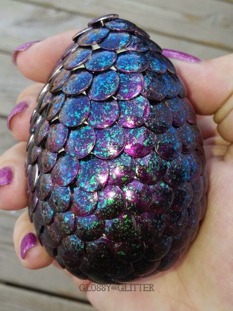 Dragon Stories, Dragon Egg Craft, Got Dragon Eggs, Fairy Town, Chrome Liquid, Dragon Craft, Harry Potter Dragon, Finger Paints, Dragon Eggs