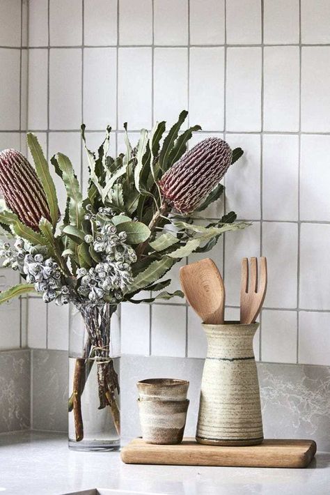 Textured Subway, White Kitchen Splashback, Kitchen Splashback Tiles, Bold Kitchen, Tile Splashback, Decor Pad, Kitchen Design Color, Splashback Tiles, Kitchen Splashback