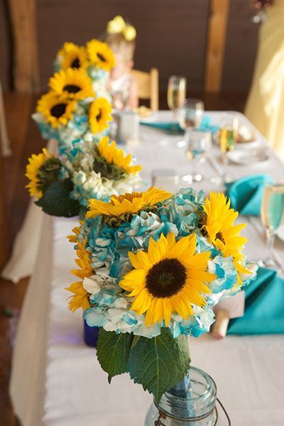 Sunflower Wedding Inspiration - LOVE these two colors together Sunflower Inspiration, Turquoise Wedding Decorations, Purple Turquoise Wedding, Sunflower Weddings, Thanksgiving Table Settings Simple, Sunflower Centerpieces, Rose Colors, Best Wedding Colors, Bridesmaids Bouquet