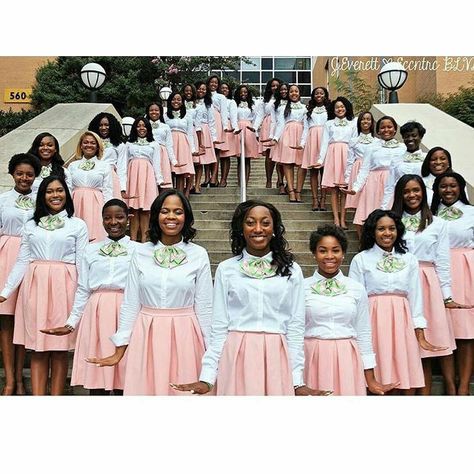 Pi Pi chapter of AKA Choir Uniforms Youth, Choir Uniform Ideas Church, Aka Poses, Worship Team Outfits, Sorority Photoshoot, Alpha Kappa Alpha Paraphernalia, Choir Uniforms, Alpha Kappa Alpha Sorority Paraphernalia, Uniform Ideas