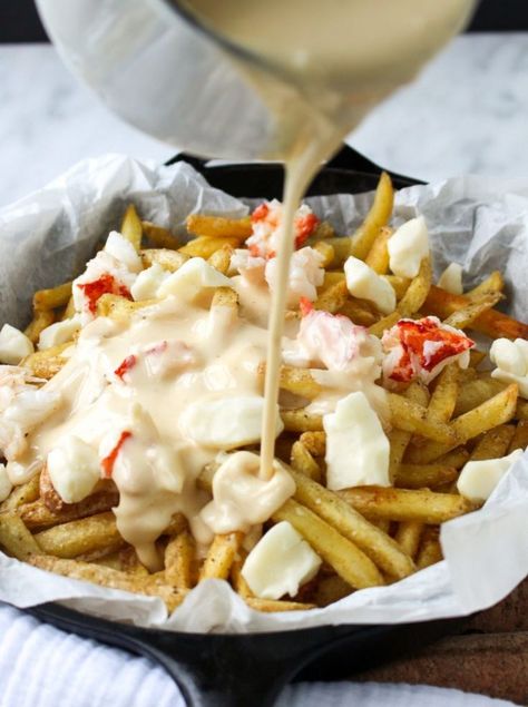 Lobster Poutine, Poutine Recipe, Fancy Foods, Seafood Recipe, Lobster Recipes, Canadian Food, Incredible Edibles, Fries Recipe, Crab Salad