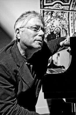 Composer Alan Menken-the heart and soul of Disney music. Pocahontas is his best Alan Menken, Mermaid Beauty, The Hunchback Of Notre Dame, Hunchback Of Notre Dame, Animation Studios, Walt Disney Animation Studios, Walt Disney Animation, Disney Music, Broadway Musicals