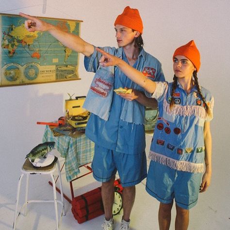 Team Zissou From The Life Aquatic Aquatic Costume, Hipster Halloween Costume, Movie Costume Ideas, Team Zissou, Hipster Costume, Ny Party, Tv Show Characters, Iconic Halloween Costumes, Character Halloween Costumes