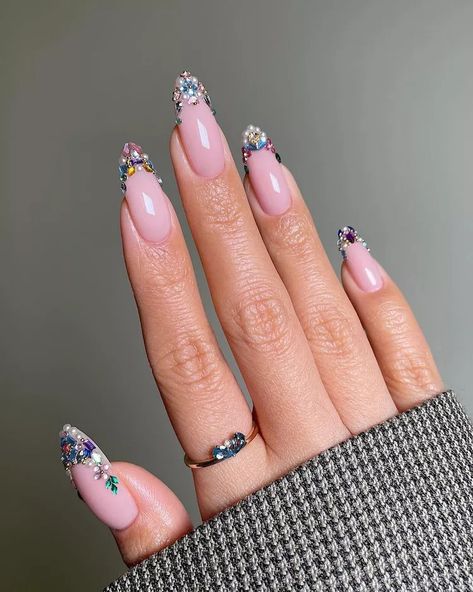 Pearl Acrylic Nails, Sky Vibes, Rhinestones Nails, Nail Inspired, Elegant Nail, Elegant Nail Designs, Edgy Nails, Stiletto Nails Designs, Pearl Nails