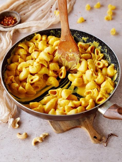 This vegan butternut squash mac and cheese is rich, creamy, cheesy, comforting, and ready in just 30 minutes! The recipe is soy-free, dairy-free, and optionally gluten-free! #butternutsquashmacandcheese #pumpkinmacandcheese #veganmacandcheese #elasrecipes | elavegan.com Butternut Squash Pasta Sauce, Squash Mac And Cheese, Butternut Squash Mac, Vegan Butternut Squash, Butternut Squash Mac And Cheese, Pumpkin Mac And Cheese, Butternut Squash Pasta, Squash Pasta, Pumpkin Pasta