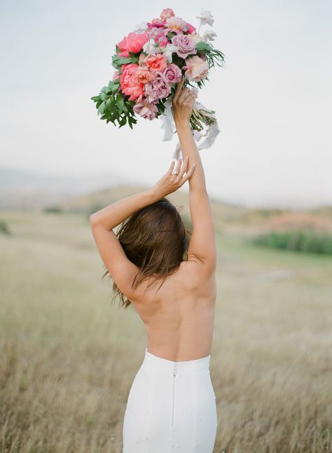 Lavender Rose Bouquet, Flower Model, Photography Career, Flower Photoshoot, Shooting Photo, Photography Gallery, Flower Tops, Flower Photos, Pink Peonies