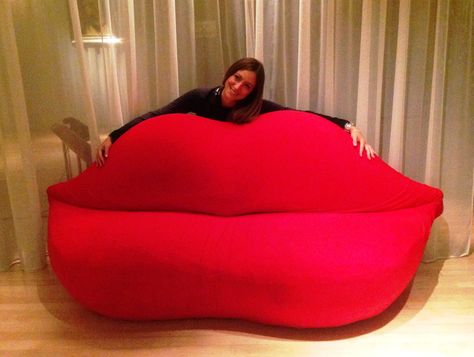 Bocca Sofa/Lip Sofa Lip Sofa, Sofa Structure, Lips Sofa, Cool Bean Bags, Bean Bag Chairs, Italian Interior Design, Bag Chairs, Italian Interior, Red Sofa