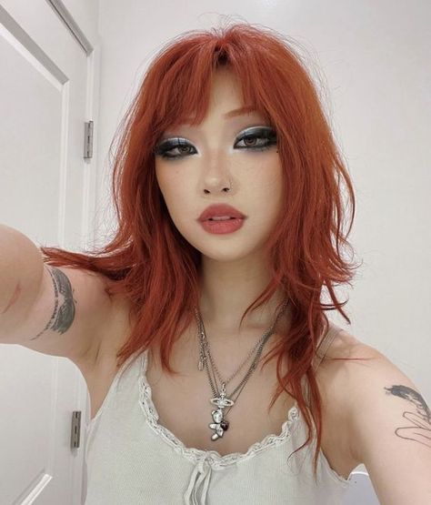 Shoulder Length Grunge Hair, Ginger Hair Makeup, Goth Hair, Edgy Makeup, Aesthetic Tiktok, Dye My Hair, Asian Outfits, Orange Hair, Cool Hair