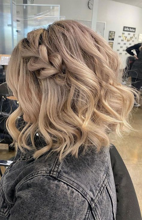 Pelo Color Caramelo, Half Up Half Down Short Hair, Bridesmaid Hair Inspo, Formal Hairstyles For Short Hair, Guest Hair, Bridesmaid Hair Makeup, How To Curl Short Hair, Prom Hairstyles For Short Hair, Hoco Hairstyles