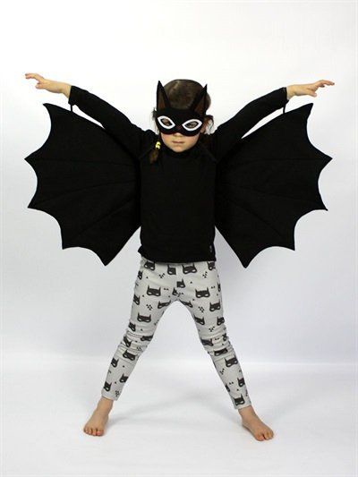 Pin for Later: XX Simple DIY Costumes You Can Make For Your Child With 1 Leotard Bat Diy Bat Wings, Simple Diy Costumes, Wings For Costume, Kids Bat Costume, Diy Bat Costume, Toothless Costume, Bat Halloween Costume, Halloween Makeup For Kids, Bat Costume