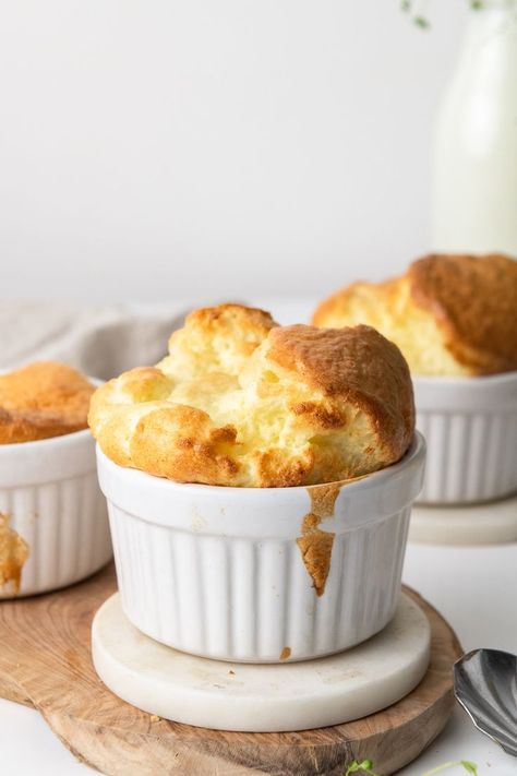 Cheese Souffle Recipes, Cheese Soufflé, Souffle Recipe, Cook Eggs, Cheese Souffle, Cheese Brands, Souffle Recipes, Hot Cheese, Wisconsin Cheese