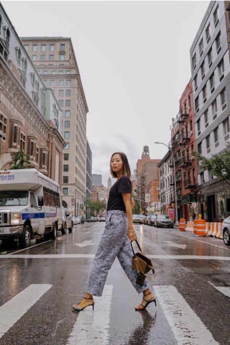 Poses City, City Fashion Photography, Urban Photography Portrait, Street Fashion Photoshoot, Downtown Photography, Rooftop Photoshoot, Business Portrait Photography, Aimee Song, Smart Casual Women