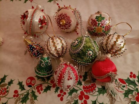 Pushpin Ornaments, Push Pin Ornaments, Mid Century Christmas Decor, Satin Ornaments, Diorama Ornaments, Pin Ornaments, Bead Ornaments, Christmas Bling, December Crafts