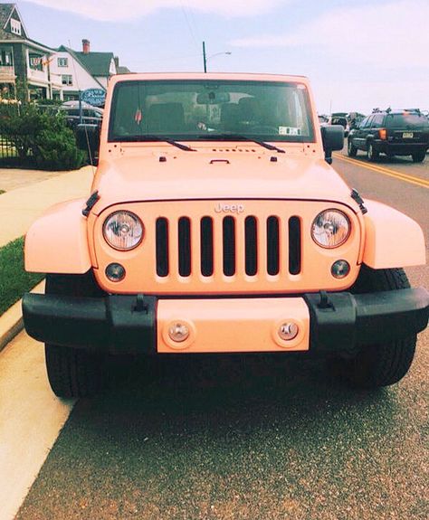 Pink Jeep, Dream Cars Jeep, Car Goals, Jeep Lover, Cute Car Accessories, Jeep Girl, Pink Car, Jeep Cars, Pretty Cars