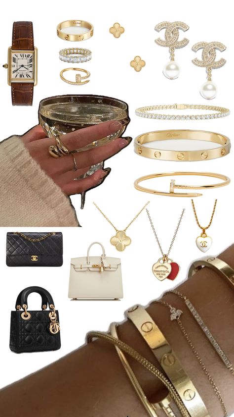 Old money It Girl aesthetic jewelry inspo Old Money Jewelry Aesthetic Silver, Old Money Jewelry Aesthetic Women, Gold Jewelry Old Money, Old Money Accessories Women, Old Money Style Jewelry, Old Money Earrings Aesthetic, Old Money Wishlist, Old Money Accessories Woman, Old Money Jewelry Aesthetic