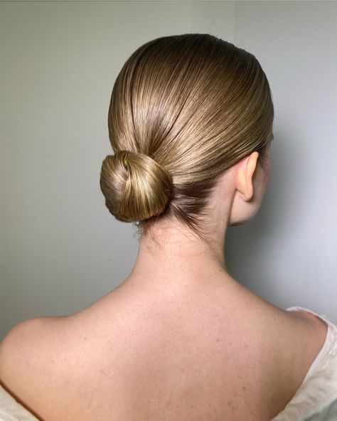 Formal Hair Bun Classy, Sleek Low Bun Short Hair, Low Bun Bride, Sleek Buns, Angelina Core, Classy Updo, Chignon Hair, Short Hair Bun, Guest Hair