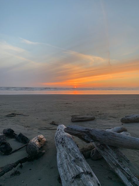 Long Beach Tofino British Columbia, Tofino Bc Aesthetic, Vancouver Beach Aesthetic, Tofino British Columbia Aesthetic, Tofino Aesthetic, Coast Bedroom, Vancouver Beach, Summer Beach Sunset, West Coast Canada