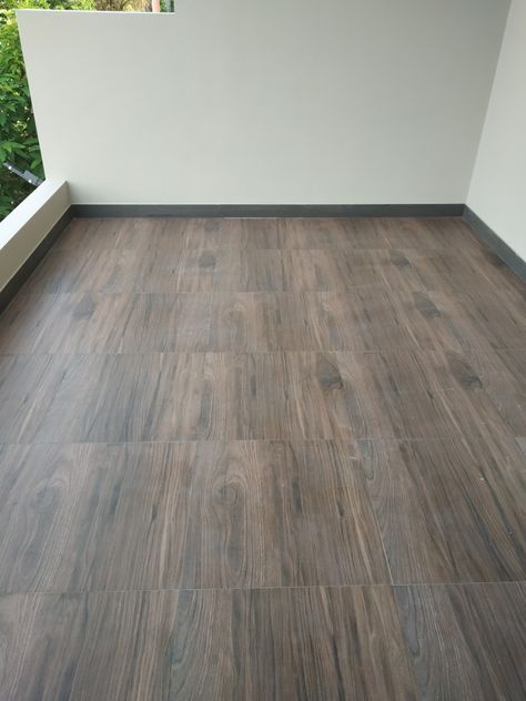 Sitting Room Tiles Floors, Tiles For Balcony Walls, Balcony Tiles Wall, Terrace Flooring Ideas Tile, Tiles For Balcony Floor, Balcony Wall Tiles, Balcony Tiles Floors, Wooden Tiles Flooring, Room Tiles Floor