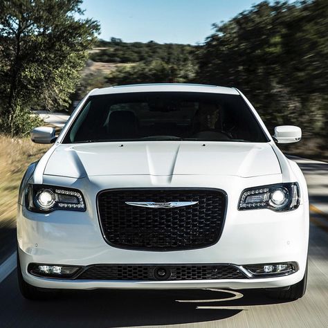 Poised and polished. #Chrysler #Chrysler300 #300style #Grille #GrilleGoals #Headlights #CarDesign #CarGoals #Views #Drive #Auto: Poised and… Chrysler 300s, Old Cars Vintage, Exotic Cars Supercars, Wallpaper Classic, Off Road Jeep, Modes Of Transport, Trucks Lifted, Chrysler Cars, Offroad Jeep