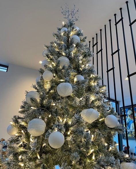 Christmas Decorators London N on Instagram: “A very simple & bespoke frosty tree with white glass baubles for one of our lovely clients who didn’t want to go over the top with…” White Baubles, Christmas Tree Baubles, Glass Bauble, Over The Top, Christmas Baubles, White Christmas, White Glass, Christmas Time, Instagram A