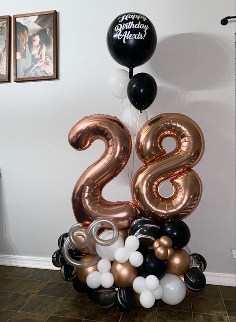 Birthday Balloon Bouquet 21 Balloons, Birthday Balloon Bouquet, Rose Gold Wedding Cakes, 28th Birthday, Birthday Bouquet, Balloon Arrangements, Gold Wedding Cake, Birthday Party 21, Balloon Design