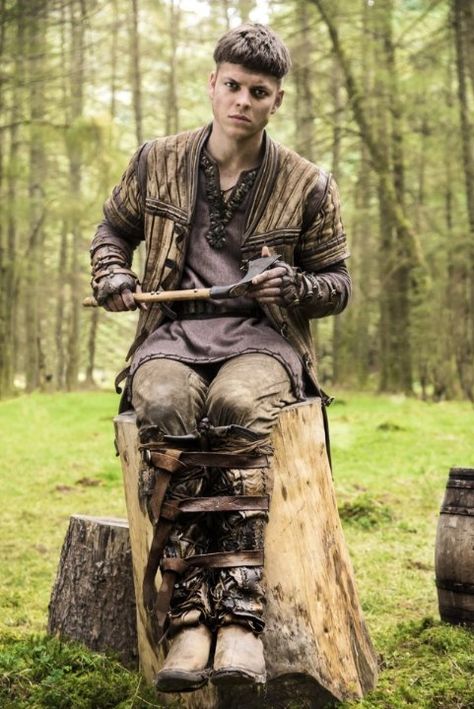 Ivar the Boneless from Vikings Season 4 Wallpaper Vikings, Ivar Vikings, Ragnar Vikings, Vikings Season 4, Sons Of Ragnar, Thor Mjolnir, History Channel Vikings, Ragnar Lothbrok Vikings, Vikings Show