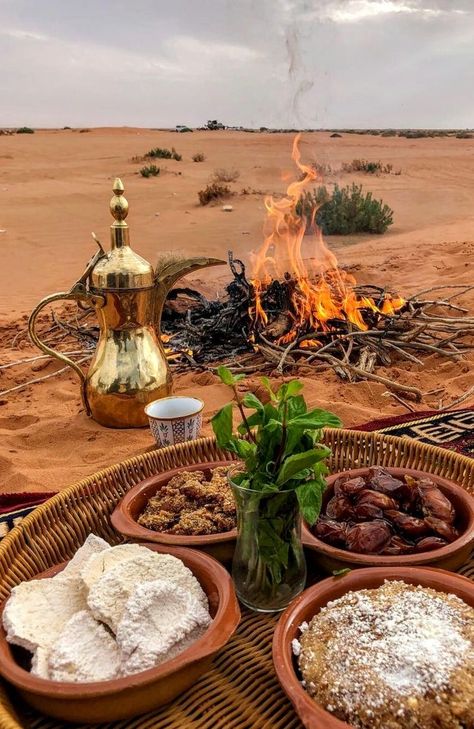 Arabian Nights Aesthetic, Egypt Aesthetic, Deserts Of The World, Riyadh Saudi Arabia, Arabian Night, Arab Culture, المملكة العربية السعودية, Arabian Nights, Riyadh