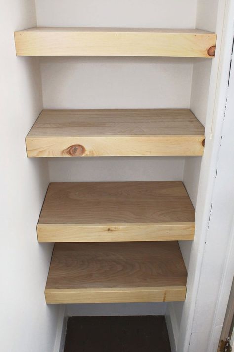 A DIY tutorial for making easy and pretty plywood shelves for your linen closet. Make your closet organized, functional and user friendly with shelves. Timber Bookshelves, Desk Stations, Shelves Alcove, Bookshelves Desk, Diy Nook, Desk Build, Alcove Ideas, Alcove Shelves, Alcove Shelving