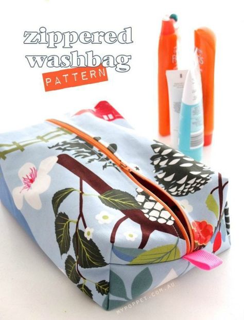 FREE sewing pattern for this large zipper bag. This zipper bag sewing pattern for a dopp kit for men works as a toilettries bag or cosmetics bag. It's large enough to store full sized products. Fill it with fun things and use it as a gift bag too. Free zipper bag sewing pattern. #WashBagSewingPattern #WashBagPattern #BagSewingPattern #SewABag #SewAWashBag #SewingForFree #FreeSewingPattern Toiletry Bag Pattern, Diy Bags No Sew, Cosmetic Bag Pattern, Hipster Purse, Bag Video, Diy Gifts To Make, Purse Sewing, Presente Diy, Sac Diy