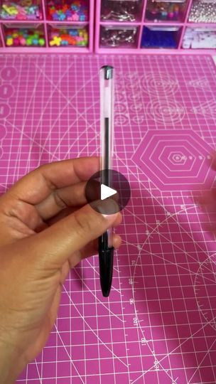 57K views · 2.6K reactions | Creaciones Gabyferretiz | Facebook Pen Decorating Ideas, Pen Gift Ideas, Diy Apple, Pen Diy, Pen Gift, Craft Work, Apple Pencil, Pencil, Pen