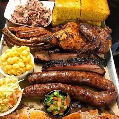 Bbq Charcuterie, Bbq Platter, Bbq Party Food, Meat Trays, Meat Platter, Food Goals, Food Platters, Bbq Recipes, Food Obsession