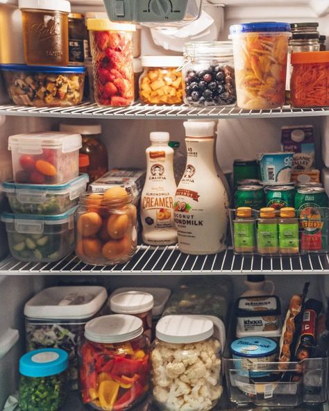 Organised Fridge, Homemaker Aesthetic, 2024 Habits, Fridge Aesthetic, Fridge Goals, Healthy Food Shop, Fridge Restock, Healthy Fridge, Food Insecurity