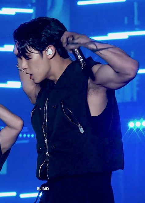 Wonwoo Armpit, Vernon Armpit, Seventeen Armpit, Mingyu Armpit, Sweat Armpits, Mingyu Arms, Attack On Titan Mike, Indian Bridal Photos, Seventeen Mingyu