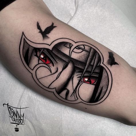 Matteo Tenan shared a post on Instagram: “Itachi in the akatsuki cloud☁️ Pezzo molto divertente da eseguire e molto adatto a chi non vuole un…” • Follow their account to see 181 posts. Akatsuki Cloud, Family Tattoos For Men, The Akatsuki, Thigh Tat, Samurai Tattoo Design, Manga Tattoo, Naruto Tattoo, Geek Tattoo, Forearm Sleeve Tattoos