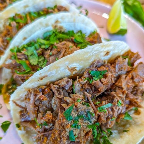 Barbacoa Beef Tacos, Taco Filling, Barbacoa Beef, Taco Fillings, Beef Cheeks, Beef Tacos, Beef Chuck Roast, Shredded Beef, Beef Chuck