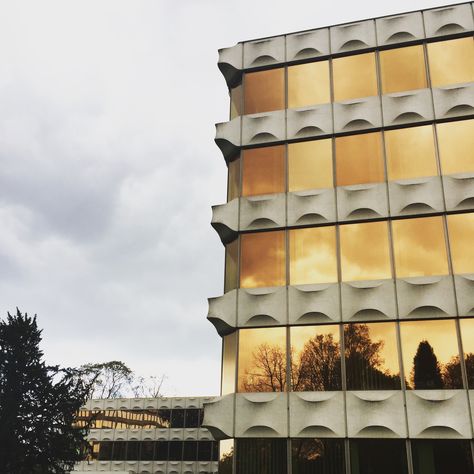 In the same neighbourhood as the CBR building in Brussels. Architect unknown. From the 60s or 70s probably? Brutalist Architecture, The 60s, Leaning Tower, Leaning Tower Of Pisa, Brussels, Pisa, Belgium, The Neighbourhood, Tower