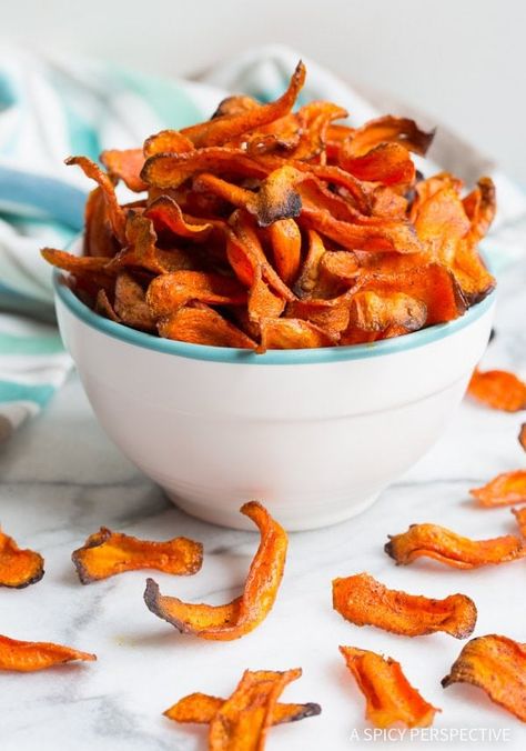 Baked Carrot Chips, Chia Puding, Carrot Chips, Low Fat Snacks, Breakfast Low Carb, Healthy Baked, Healthy Recipe Videos, Makanan Diet, Chips Recipe