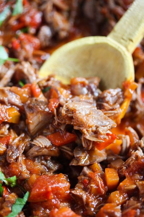 Hearty leftover lamb ragu served with pasta, this is probably the most delicious and fastest way of dealing with leftover roast lamb. #whereismyspoon #leftoverlambragu #leftoverlambragout #leftoverlambpasta #leftoverlambpappardelle #leftoverlambleg #leftoverlambshoulder #leftoverlambideas #lambleftoversrecipe Leftover Lamb Chops Recipe, Leftover Lamb Recipes, Lamb Recipes Oven, Lamb Steak Recipes, Lamb Ragu Recipe, Leftover Roast Lamb, Lamb Roast Recipe, Lamb Pasta, Leftover Lamb