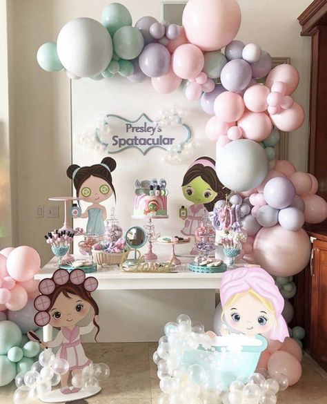 Kids Pamper Party, Spa Party Decorations, Spa Day Party, Salon Party, Kids Spa Party, Spa Girl, Pijama Party, Girl Spa Party, Kids Spa