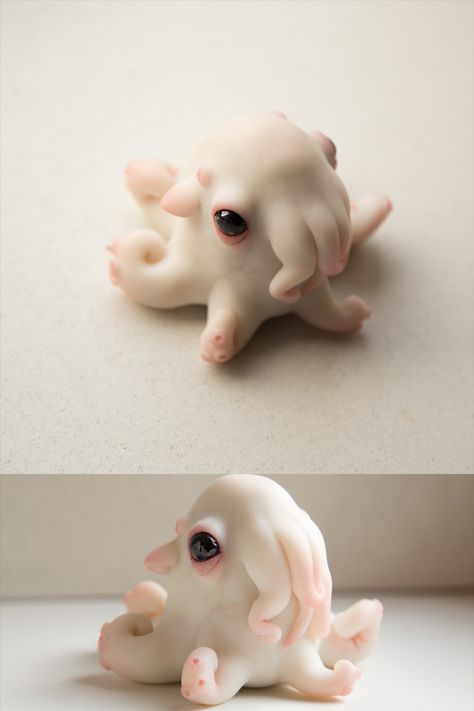 Cute baby octopus, albino in anime style Octopus Alien, Octopus Character, Weird Characters, Anime Style Art, Baby Octopus, Fantasy Animals, Weird Gifts, Clay Diy Projects, Phoenix Rising