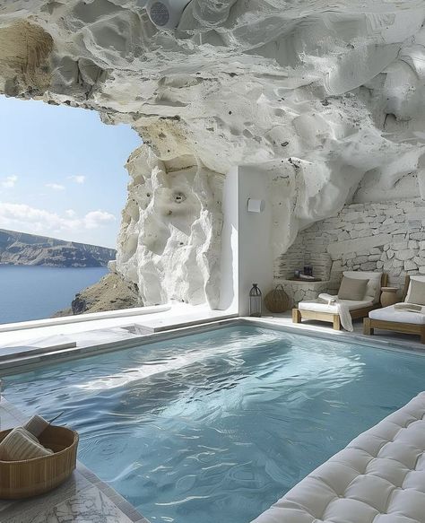 Santorini Beach, Santorini House, Inside Pool, Plunge Pools, Cool Room Designs, Dream Life House, Ocean House, Beach Homes, Mermaid Aesthetic