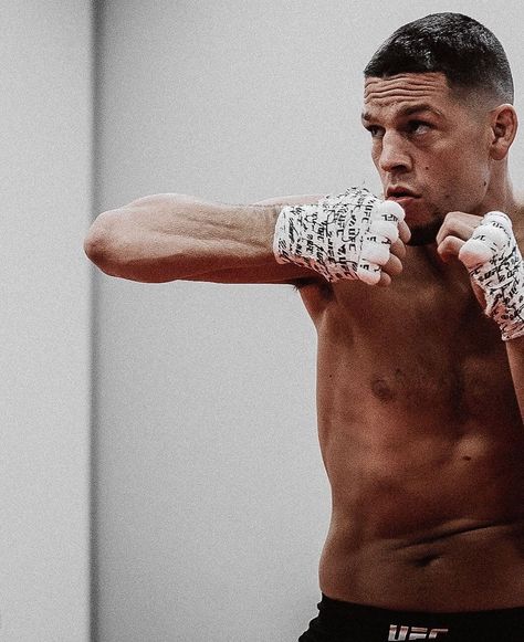 Bacc at it again #ufc241 Nate Diaz Wallpaper, Best Food Ideas, Nate Diaz, Wallpaper Free, Best Food, Wasting Time, Ufc, Full Hd, Boxing